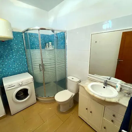 Homestay Alcamar Alquiler De Privadas Con Bano Compartido Y Areas Comunes